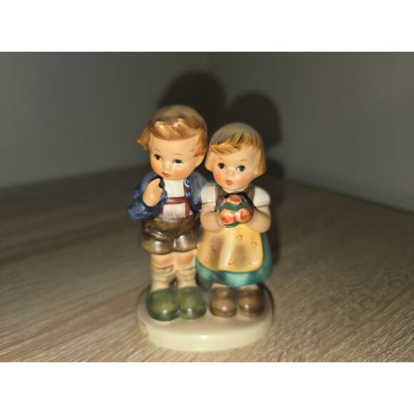 Vintage Hummel Figurine "We Congratulate" TMK 6 #220 4" Goebel Figure Germany - Picture 1 of 6